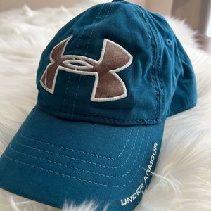 Camouflage and blue unisex Under Armor Hat